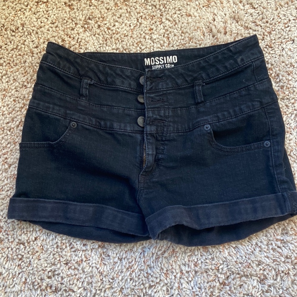 Black high wasted short shorts